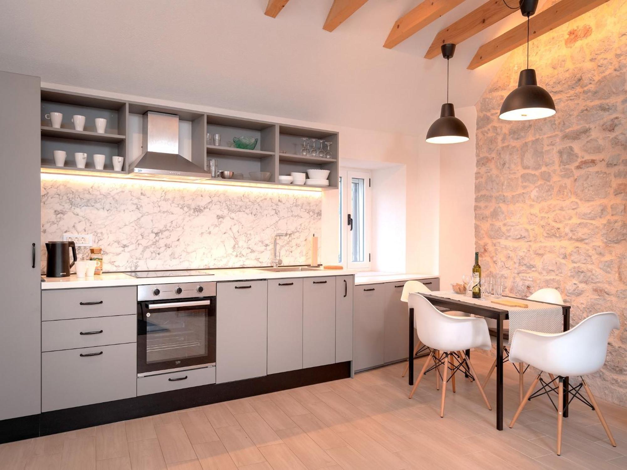 Nicely Decorated House With Top Roofed Terrace Врбоска Екстериор снимка